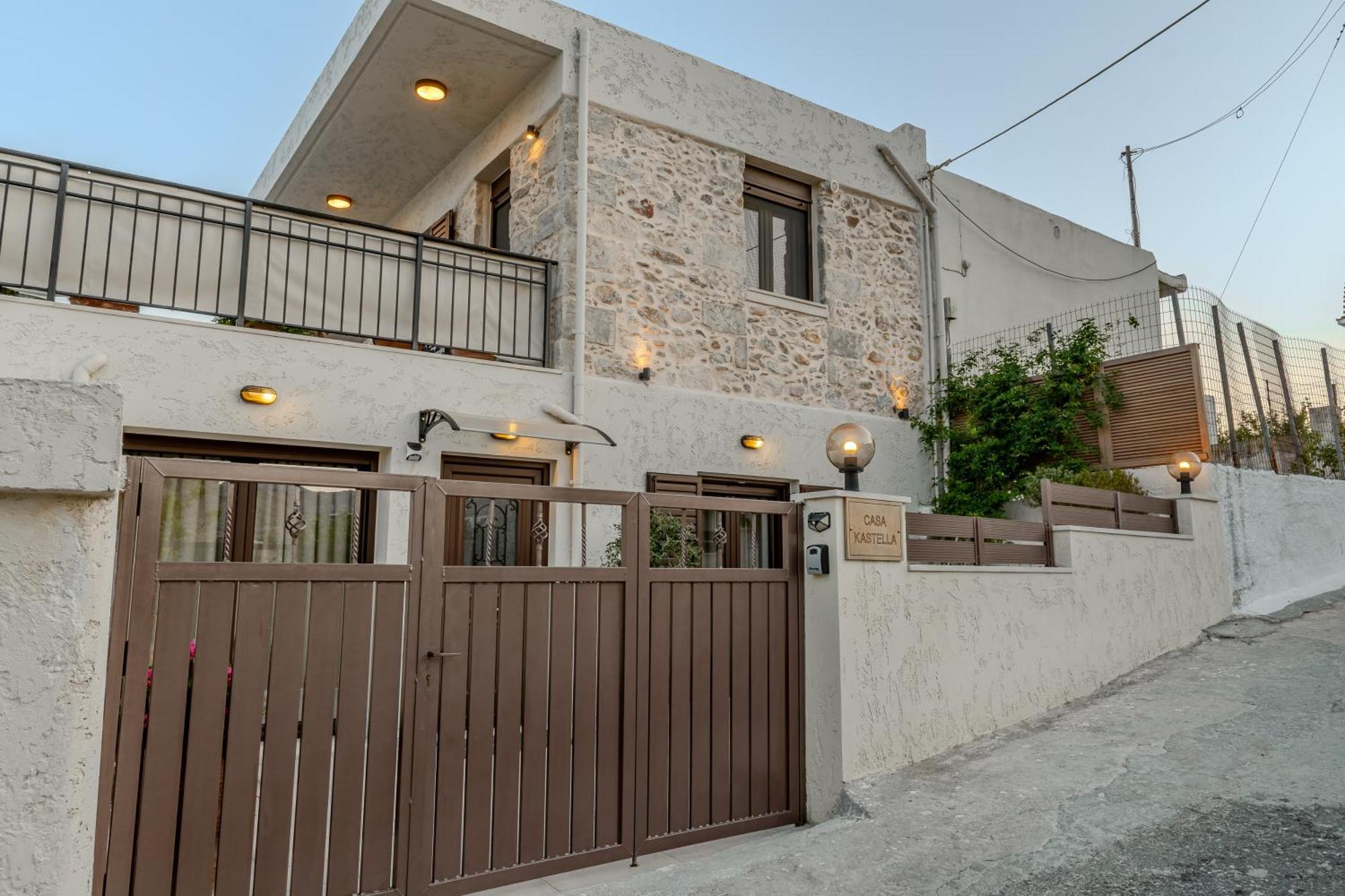 Вилла Casa Kastella, Private Jacuzzi & Bbq Facilities! Angouseliana Экстерьер фото